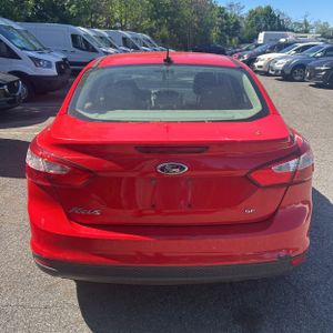 FORD FOCUS SE - 7