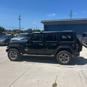 صورة 3 لـ 2021 JEEP WRANGLER UNLIMITED SAHARA