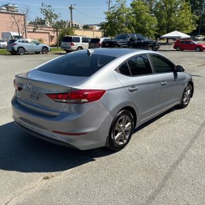 2017 Hyundai ELANTRA SE 照片 8