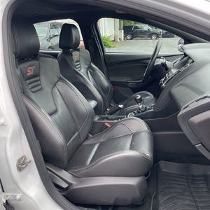 صورة مصغرة 32 لـ 2016 FORD FOCUS ST