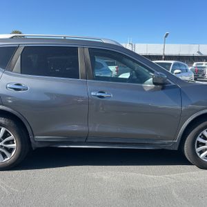 2018 Nissan ROGUE S — фото 10