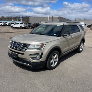 FORD EXPLORER XLT - 1