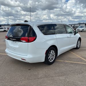 CHRYSLER VOYAGER LX - 8