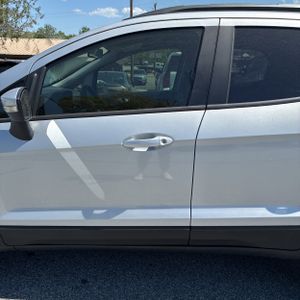 FORD ECOSPORT SE - 4