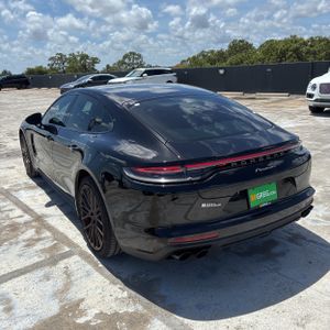 PORSCHE PANAMERA 4 - 5