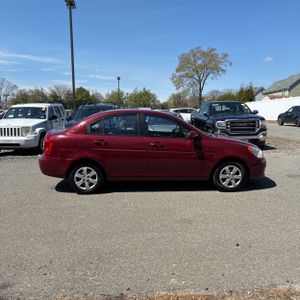 HYUNDAI ACCENT GLS - 10