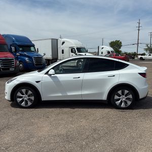 TESLA MODEL Y LONG RANGE - 3