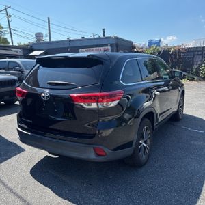 2018 Toyota HIGHLANDER LE — фото 8