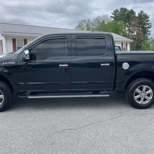 FORD F-150 XLT - 4