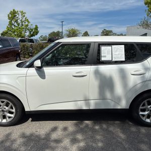 KIA SOUL LX - 4