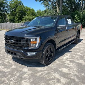 2023 FORD F-150 XLT photo 1