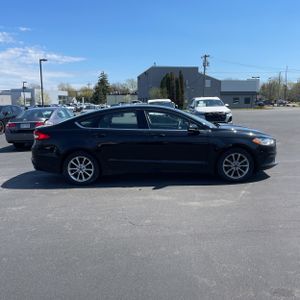 FORD FUSION SE - 10