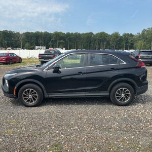 2022 Mitsubishi ECLIPSE CROSS ES photo 3
