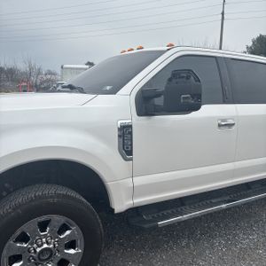 FORD F-250 SUPER DUTY LARIAT - 2