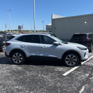 FORD ESCAPE PLATINUM - 10