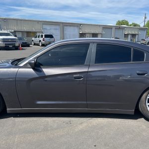 DODGE CHARGER SE - 4