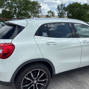 MERCEDES-BENZ GLA - 9