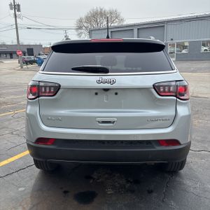 JEEP COMPASS LIMITED 4X4 - 7