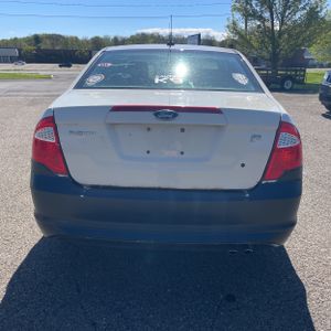 FORD FUSION SE - 7
