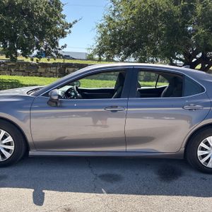 صورة 4 لـ 2020 Toyota CAMRY L