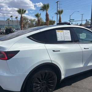 صورة 9 لـ 2023 Tesla MODEL Y LONG RANGE