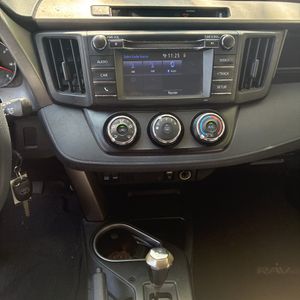 2016 Toyota RAV4 LE — фото 37