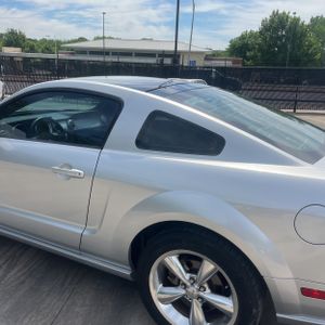 FORD MUSTANG GT DELUXE - 6