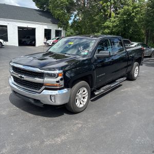 2018 Chevrolet SILVERADO 1500 LT photo 1