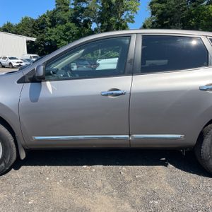 2013 Nissan ROGUE S 照片 4