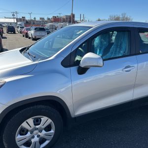 CHEVROLET TRAX LS - 2