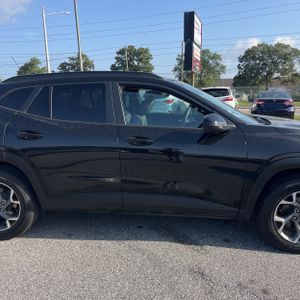 2025 Chevrolet TRAX LT thumbnail 11