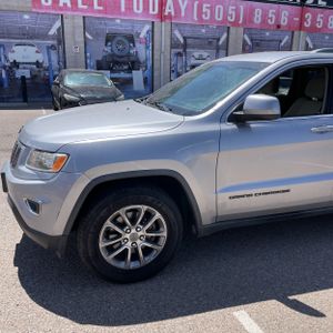 2016 JEEP GRAND CHEROKEE LAREDO — фото 2