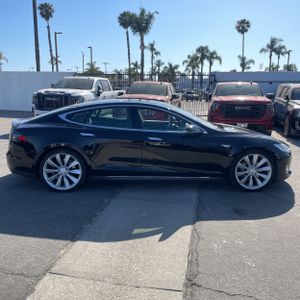 TESLA MODEL S BASE - 10