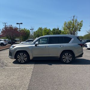 LEXUS LX 600 LUXURY - 3