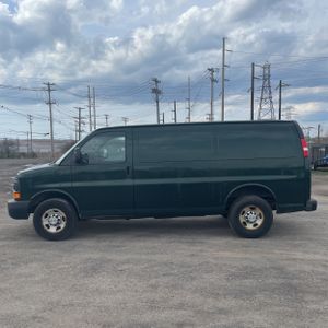CHEVROLET EXPRESS 2500 - 3