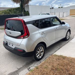 2021 KIA SOUL S 照片 8