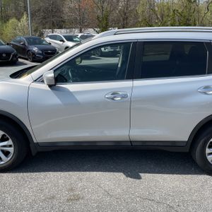 NISSAN ROGUE SV - 4