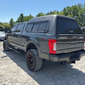 FORD F-350 SUPER DUTY LARIAT - 5