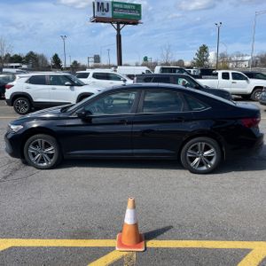 VOLKSWAGEN JETTA SE - 3