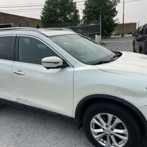 2016 Nissan ROGUE SV — миниатюра 13