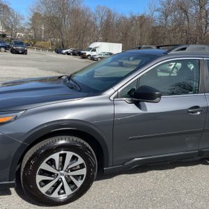 SUBARU OUTBACK BASE - 2