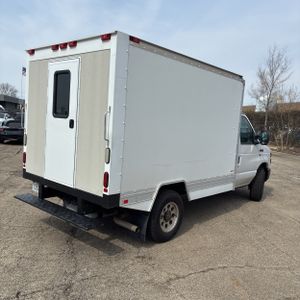 FORD E-350 CUTAWAY - 8