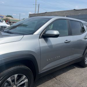 2025 Chevrolet EQUINOX LT 照片 2