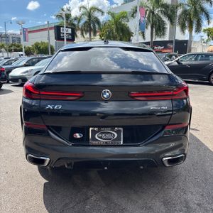 صورة 7 لـ 2024 BMW X6 XDRIVE40I