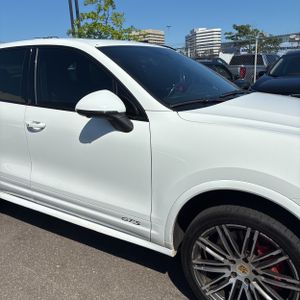 2016 Porsche CAYENNE GTS 照片 13