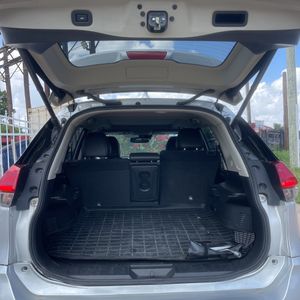 2017 Nissan ROGUE SL — миниатюра 43