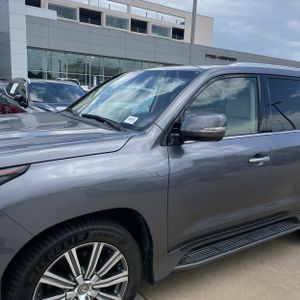 LEXUS LX 570 BASE - 2