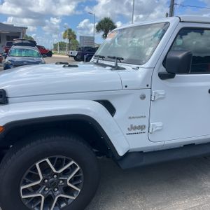 صورة 2 لـ 2024 JEEP WRANGLER SAHARA