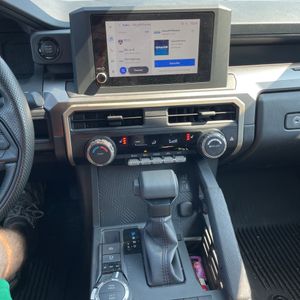 صورة مصغرة 37 لـ 2025 Toyota TACOMA SR5