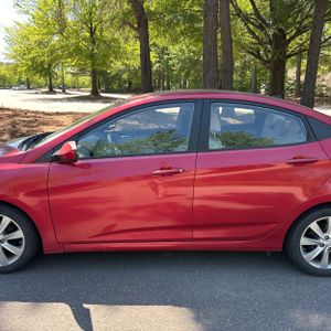 HYUNDAI ACCENT GLS - 4